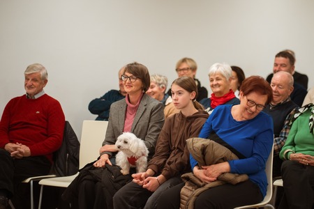 Pogovor Petre Lesjak Tušek z ilustratorjem Cirilom Horjakom